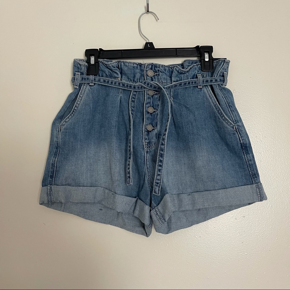 hollister ultra high rise paperbag mom jean shorts